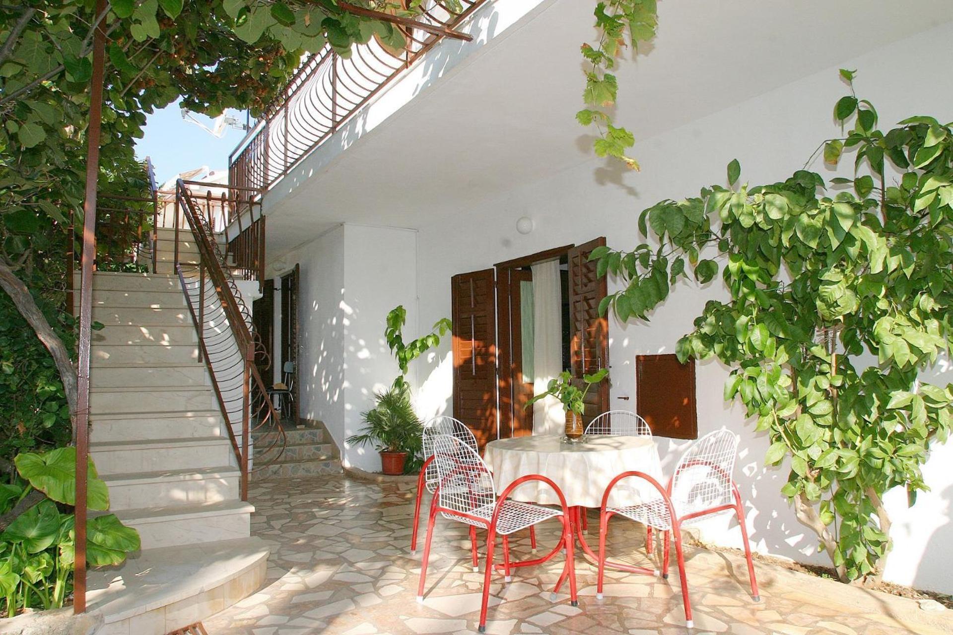 Apartments Mirja - 100M From The Beach & Parking Trogir Exterior photo