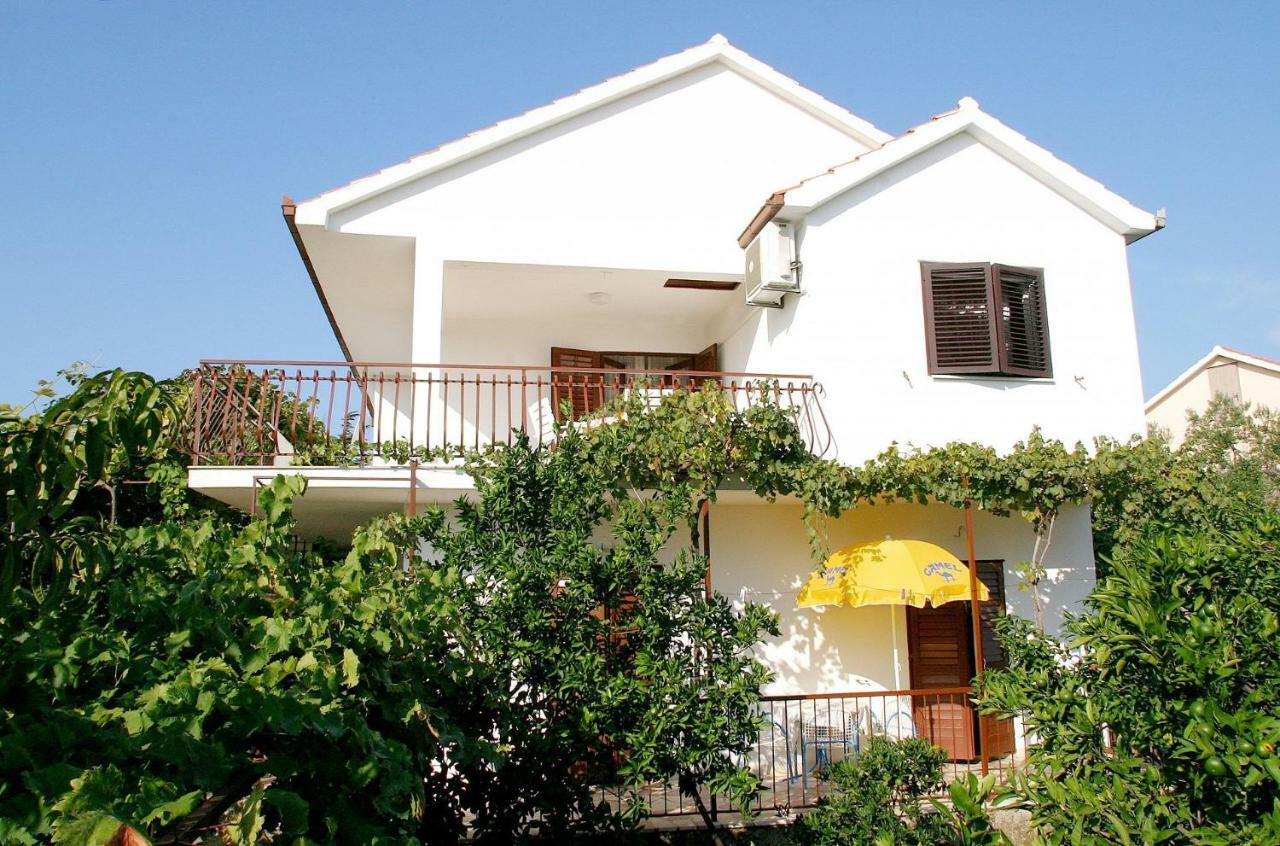 Apartments Mirja - 100M From The Beach & Parking Trogir Exterior photo