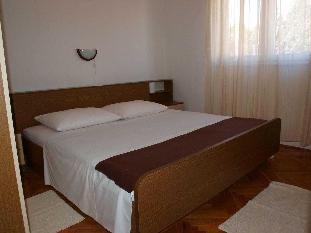 Apartments Mirja - 100M From The Beach & Parking Trogir Exterior photo