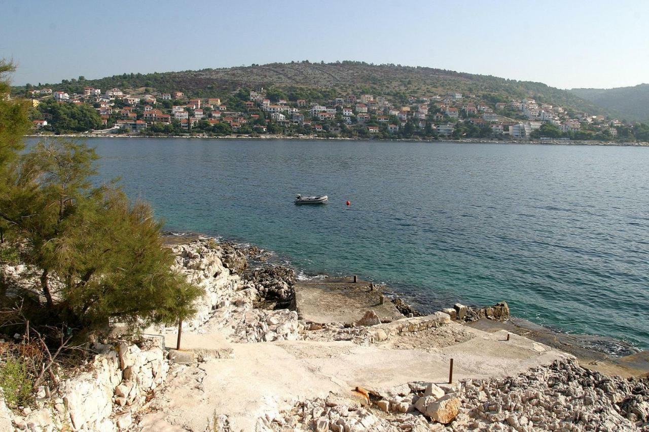 Apartments Mirja - 100M From The Beach & Parking Trogir Exterior photo