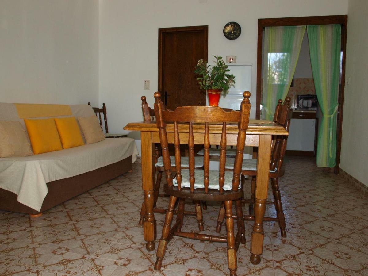 Apartments Mirja - 100M From The Beach & Parking Trogir Exterior photo