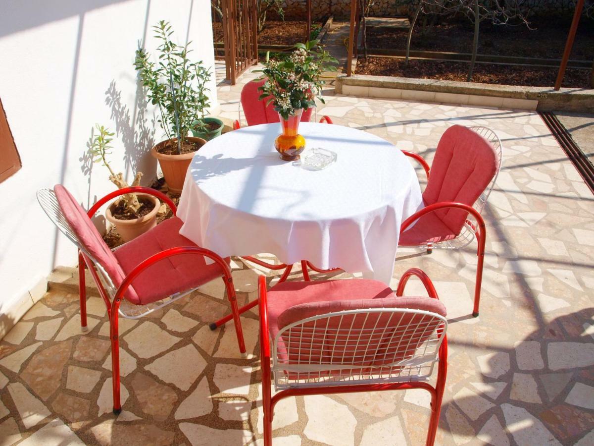 Apartments Mirja - 100M From The Beach & Parking Trogir Exterior photo
